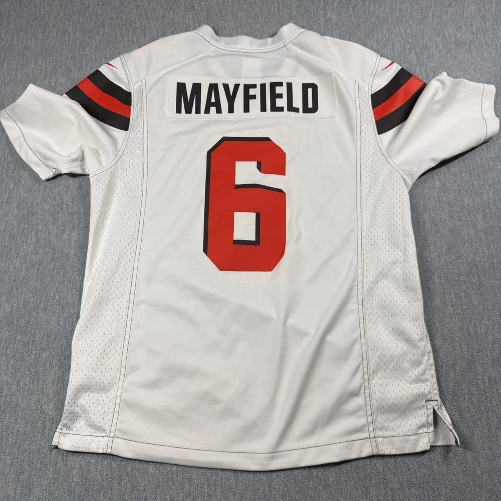 Nike Jersey Mens Medium White Baker Mayfield Cleveland‎ Browns NFL On Field Sewn